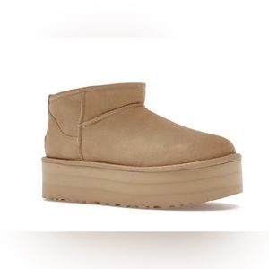 UGG Classic Ultra Mini Platform Boot in Mustard Seed